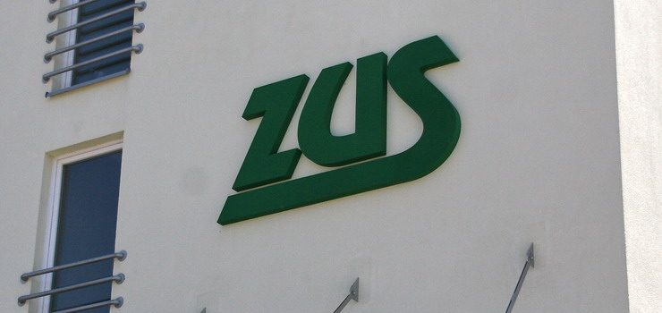 Zgłoś nianię do ubezpieczeń