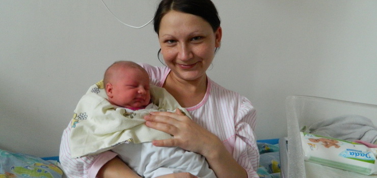  Elblanie urodzeni w 2012 roku, czyli Lenka, Wiktoria, Justynka i Olaf powitali nowy rok gromkim krzykiem