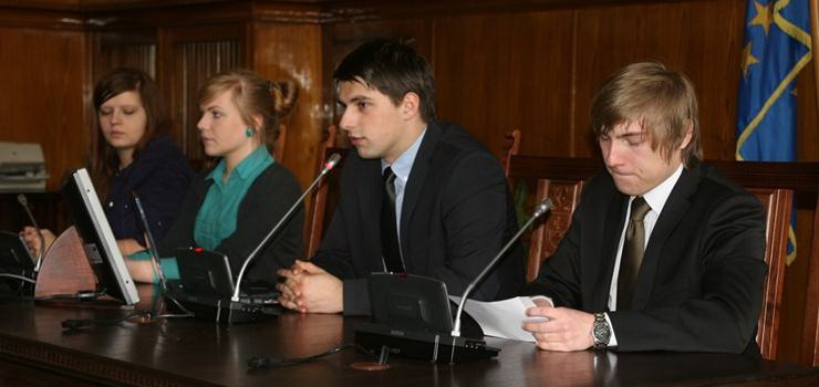 Młodzi radni chcą zmian. Czy ich potencjał zostanie wykorzystany?