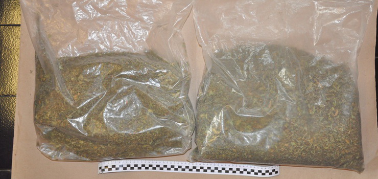 Przy ul. Wiejskiej zatrzymali dilera narkotykw z kilogramem marihuany