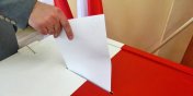  Ju 56 Komisji zdao materiay wyborcze
