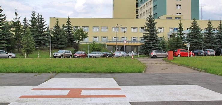 Helikopter Pogotowia Ratunkowego zamiast na lądowisku Szpitala będzie lądował... na stadionie