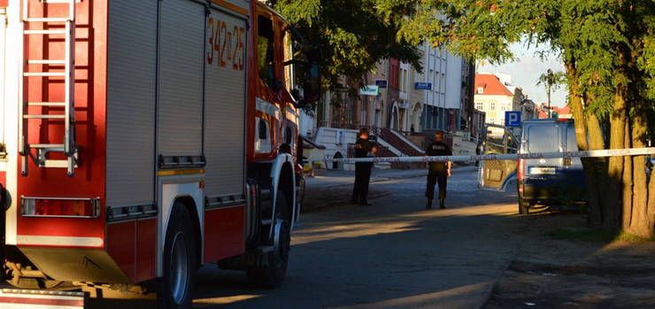 Policjanci sprawdzają zawiadomienie o podłożeniu ładunku wybuchowego na elbląskiej Starówce (aktualizacja)