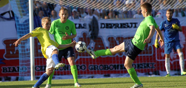 Remis ze Stalą Mielec i ogromny zawód dla elbląskich kibiców. Olimpia Elbląg spadła do III ligi