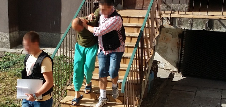 Obrażenia 8-miesięcznej dziewczynki wskazują, że została zgwałcona. Zatrzymani to wujek i ciotka dziewczynki