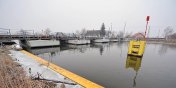 Firma z Gdaska oceni, co dalej z mostem pontonowym w Nowakowie