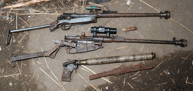 Wezwani do domowej awantury policjanci znaleźli w mieszkaniu „arsenał” z czasów II Wojny Światowej