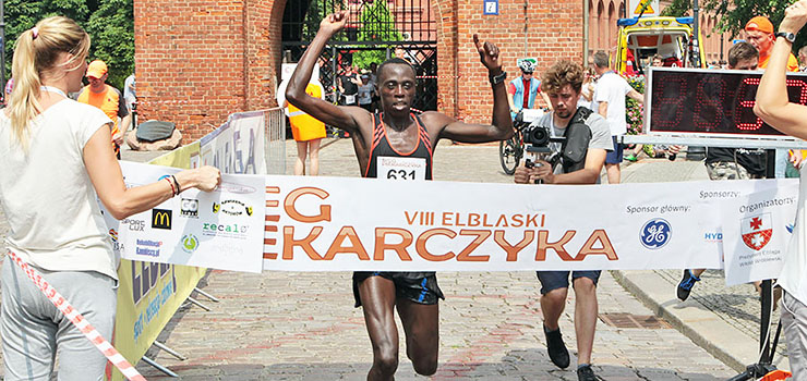Kenijczyk najszybszy w Elblskim Biegu Piekarczyka. Rekordowa frekwencja na trasie