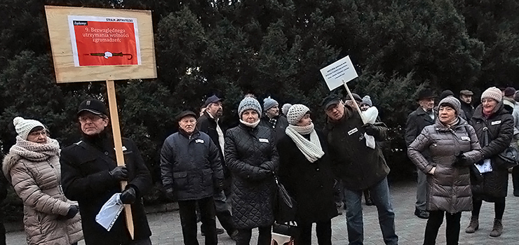 "Nie chcemy powtrki PRL-u". Elblanie protestowali przeciw rzdom Prawa i Sprawiedliwoci