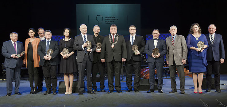 Prezydent wręczył swoje nagrody. Wśród laureatów m.in. Biblioteka Elbląska, Caritas i Mirosław Gorbaczewski