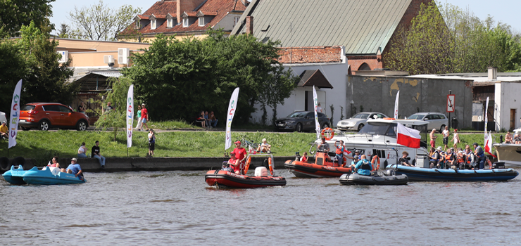 Parada na rzece Elblg. Na wodzie zaprezentoway si jachty i odzie (zobacz zdjcia)
