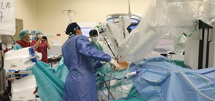 Będzie więcej operacji robotycznych w WSZ w Elblągu. Szpital zyskał robota za 13 mln
