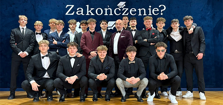 „To jest pierwszy rocznik 6-latka, który wypuszczamy w świat”. Zakończeniu roku szkolnego IV LO