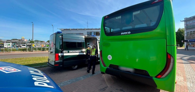 Trwają wspólne działania Policji oraz Inspekcji Transportu Drogowego