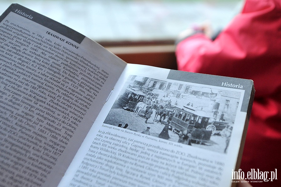 W zabytkowej "ence" poznawali bogat histori elblskich tramwajw, fot. 47