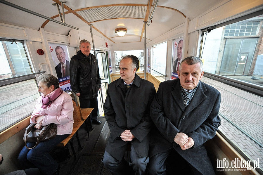 Konferencja prasowa prezydenta Jerzego Wilka w zabytkowym tramwaju typu N5, fot. 5