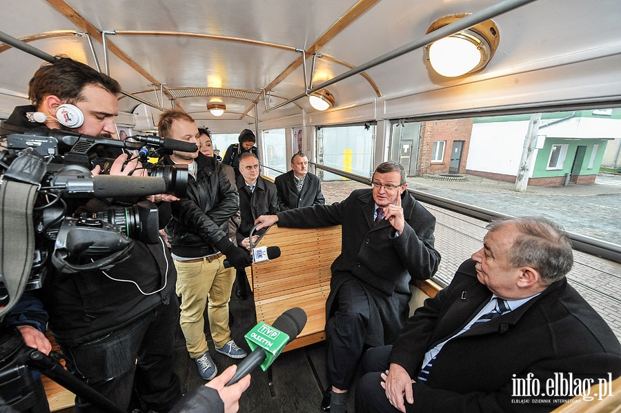 Konferencja prasowa prezydenta Jerzego Wilka w zabytkowym tramwaju typu N5, fot. 11