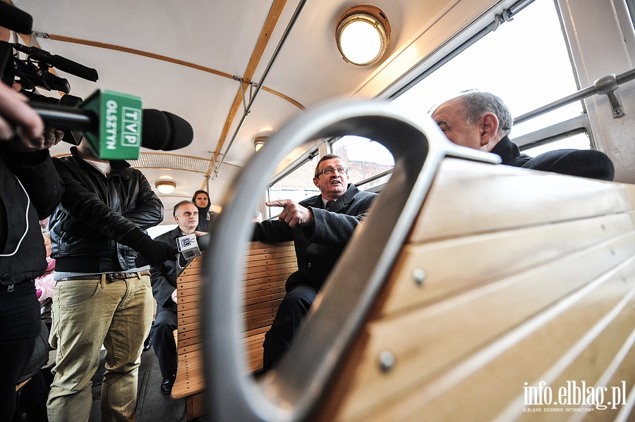 Konferencja prasowa prezydenta Jerzego Wilka w zabytkowym tramwaju typu N5, fot. 13