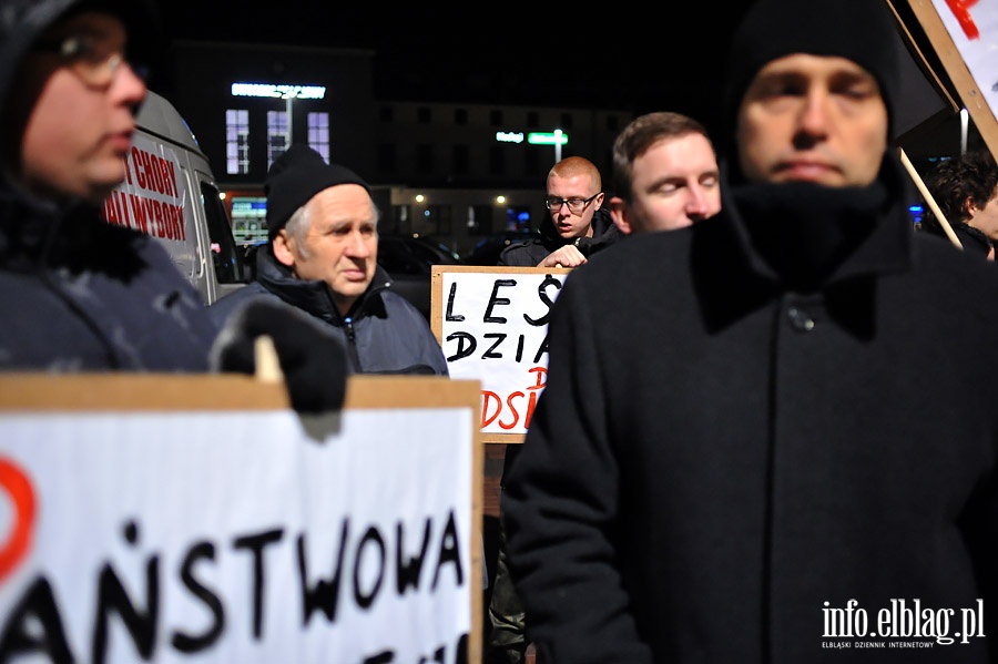 Elblnie wyszli na ulic protestujc przeciwko faszerstwom wyborczym, fot. 24