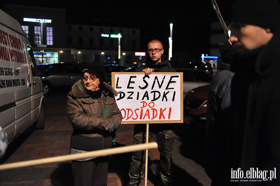 Elblnie wyszli na ulic protestujc przeciwko faszerstwom wyborczym, fot. 25