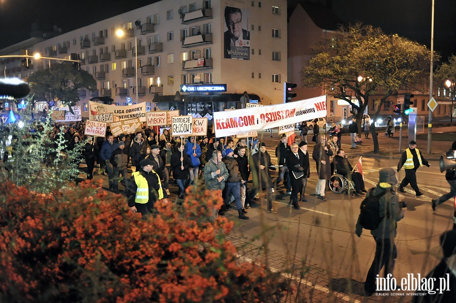 Elblnie wyszli na ulic protestujc przeciwko faszerstwom wyborczym, fot. 56