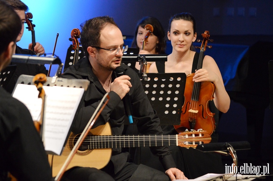 Charyzmatycznych gitarzysta klasyczny, Krzysztof Meisinger zagra z EOK, fot. 47