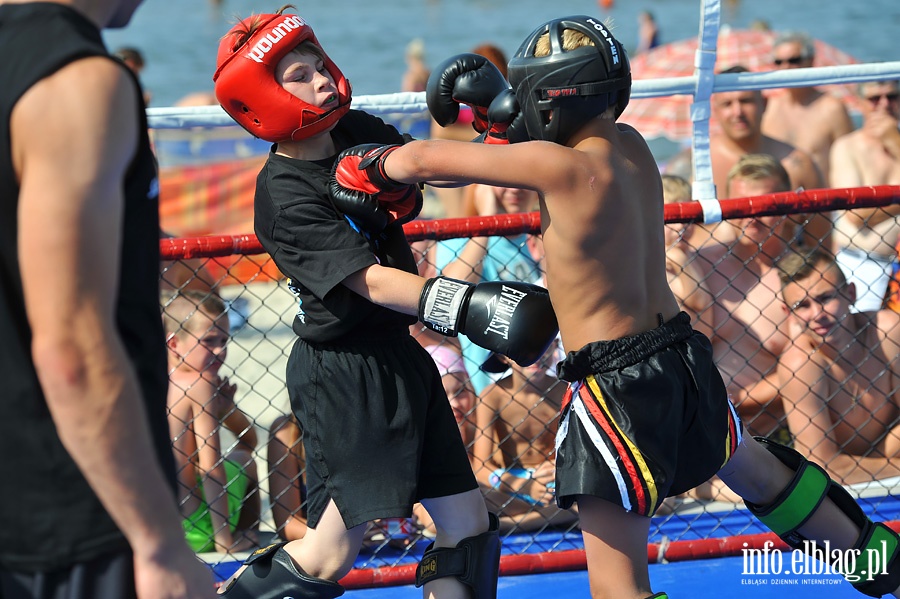 Drugi dzie Mistrzostw Krajw Nadbatyckich w MMA na play w Krynicy Morskiaj, fot. 87