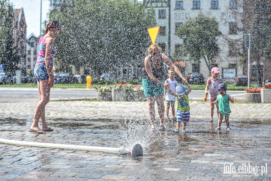 Kurtyna wodna na Placu Sowiaskim, fot. 3