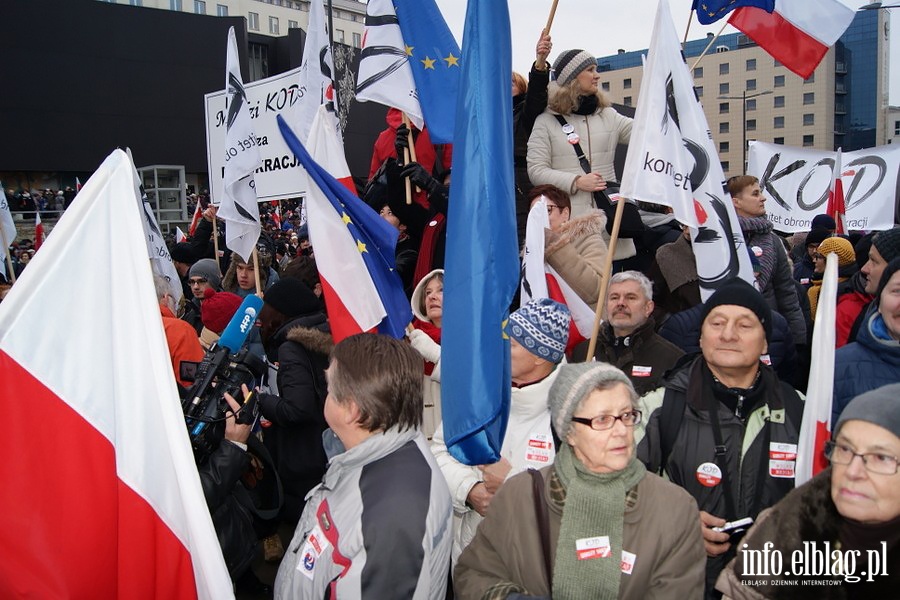 Elblski KOD na manifestacji "Wolne media" w Warszawie, fot. 19