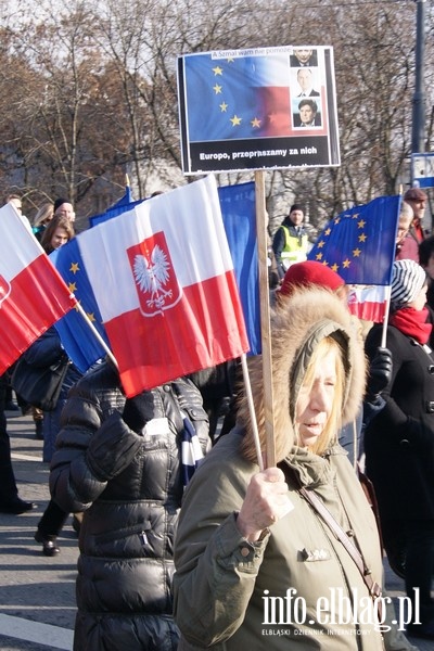 Elblanie na stoecznym marszu Komitetu Obrony Demokracji - 27.02.2016, fot. 23
