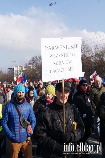 Elblanie na stoecznym marszu Komitetu Obrony Demokracji - 27.02.2016, fot. 29