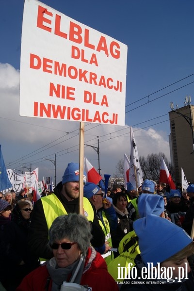 Elblanie na stoecznym marszu Komitetu Obrony Demokracji - 27.02.2016, fot. 61
