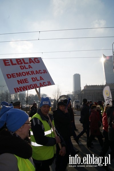 Elblanie na stoecznym marszu Komitetu Obrony Demokracji - 27.02.2016, fot. 79