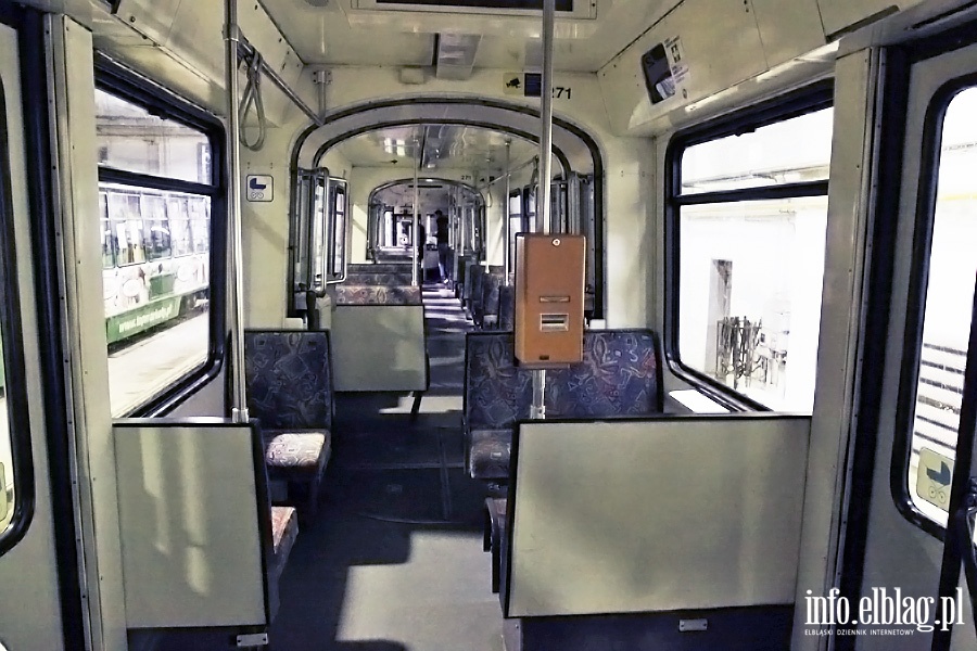 Pierwszy z trzech zakupionych wagonw tramwajowych, fot. 22