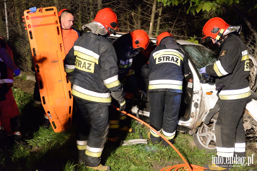 Wypadek w Gronowie Grnym. Pi osb rannych, kierowca prawdopodobnie pijany!, fot. 13