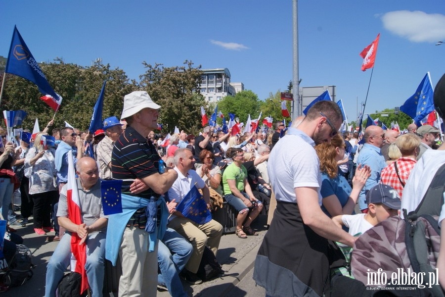Elblanie podczas stoecznego przemarszu KOD "Jestemy i bdziemy w Europie!", fot. 4