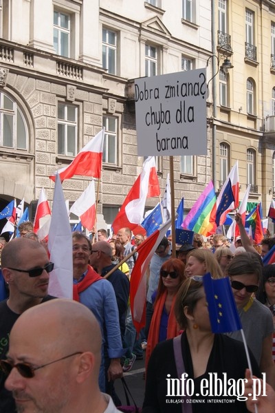 Elblanie podczas stoecznego przemarszu KOD "Jestemy i bdziemy w Europie!", fot. 46
