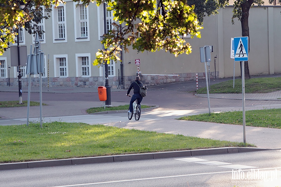 Rowerzysci na przejciach dla pieszych, fot. 16