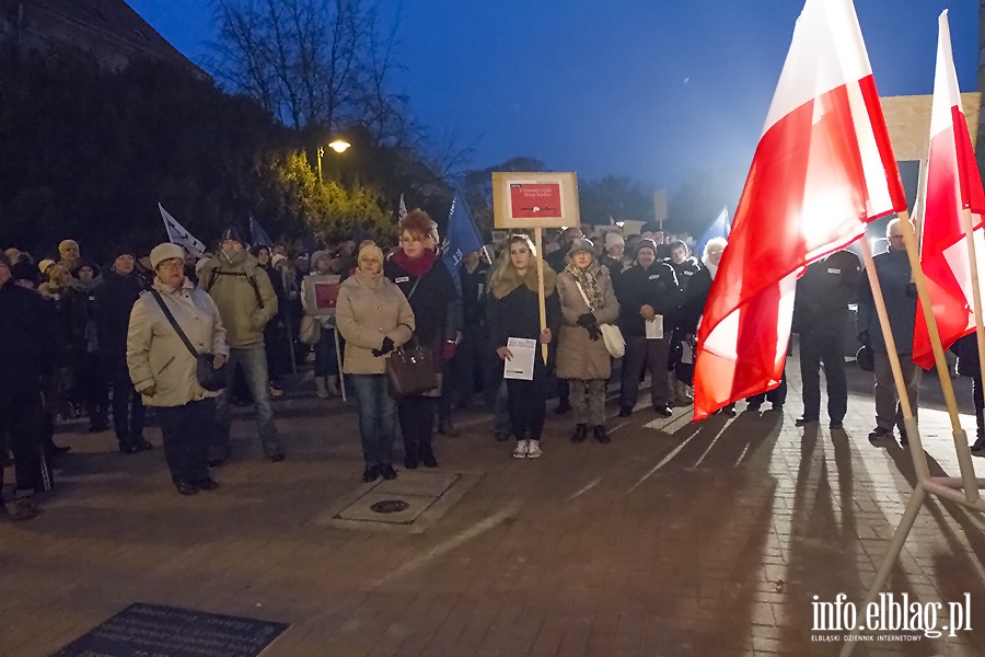 Elblanie protestowali przeciwko rzdom PiS, fot. 27