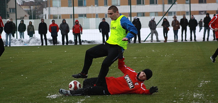 Dwa zwycistwa Olimpii na nowym boisku przy Skrzydlatej