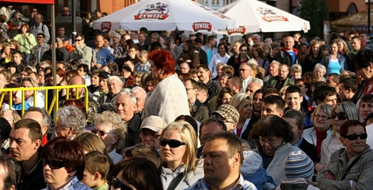 Stare Miasto - restauratorzy kontra mieszkacy