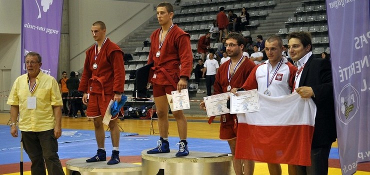 Elblscy fighterzy wrcili z Parya z medalami!