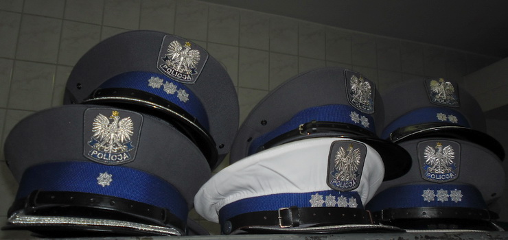 Uwaga - policjanci maj nowe legitymacje