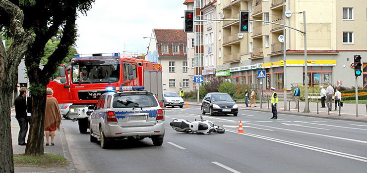 Wypadek na ul. Hetmaskiej. Motocyklista zderzy si z autem osobowym