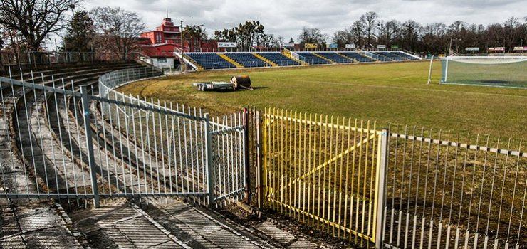 Nowe projekty rozbudowy stadionu? Robert Turlej "S to pienidze wyrzucone w boto"