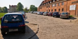 Dziaka z konfliktem w tle. Zamiast bezpatnego parkingu - nowe kamienice