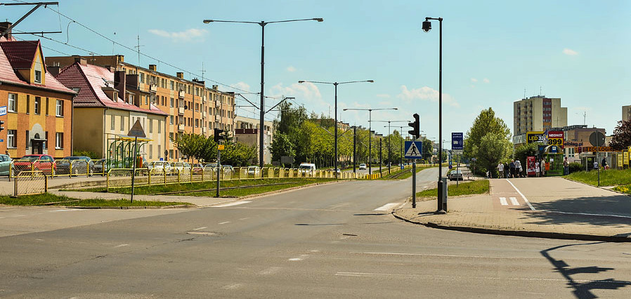 Najpierw bita droga, dzi miejska „autostrada”. A jej stan – coraz gorszy