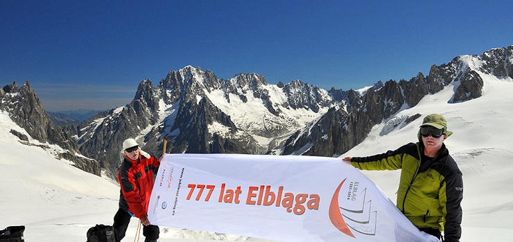 Elblanie na Mont Blanc. Na ''Dach Europy'' wnieli baner informujcy o 777-leciu Elblga