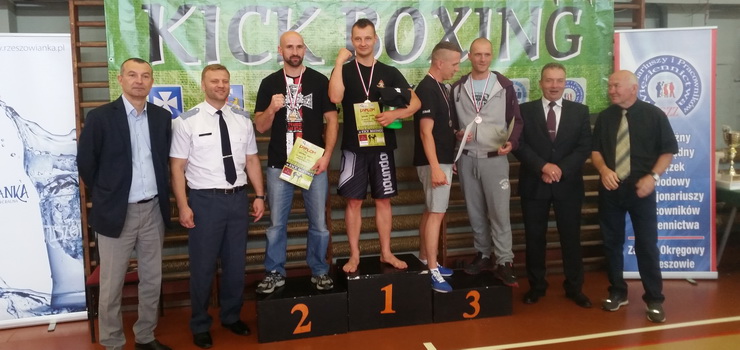 Straak z Elblga, Adrian Durma, Mistrzem Polski sub mundurowych w kick boxingu