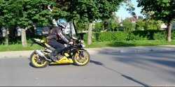 Jecha motocyklem w miecie 126 km/h. Inny kierowca wjecha „pod prd” na  trasie S7